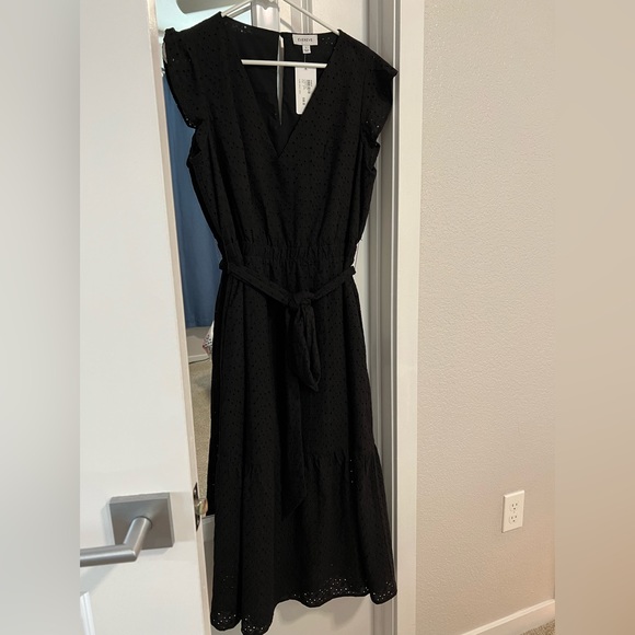 Evereve, black eyelet dress, size large. - Picture 1 of 3